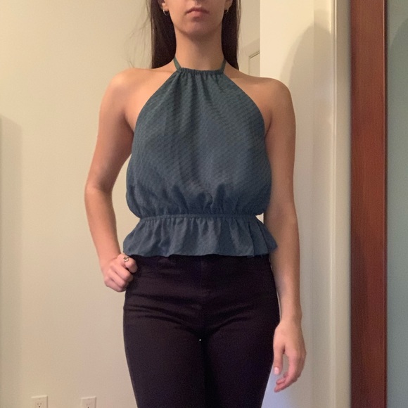 Blue going out top - Picture 1 of 3